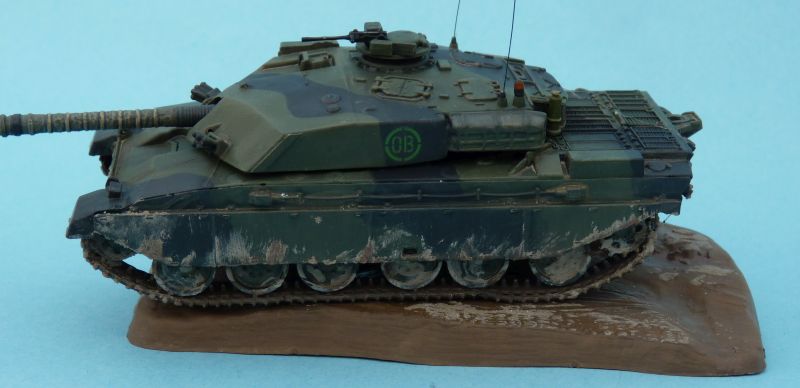 airfix challenger tank